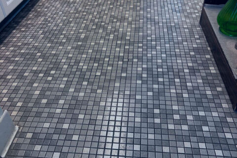 Before and after floor waxing & polishing on clean, shiny mosaic tile bathroom floor in Keizer, Oregon – professional interior service by Dou-Glass